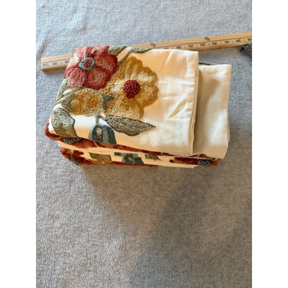 Pottery Barn Set 3 Crewel Embroidered Floral Bee Pillow Covers 18x18 2011